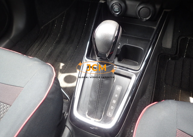 
								2020 SUZUKI SWIFT XG full									