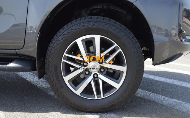 
								2018 TOYOTA HILUX DOUBLE CABIN 4WD full									