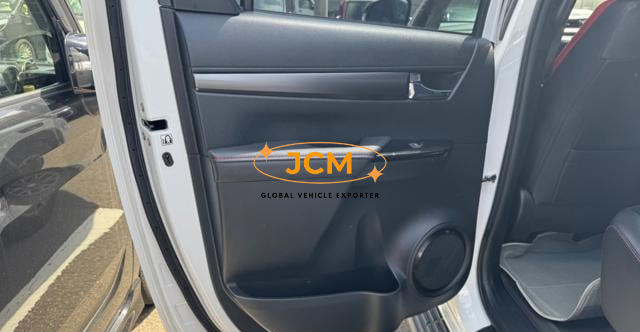 
								2024 TOYOTA HILUX ZGR full									