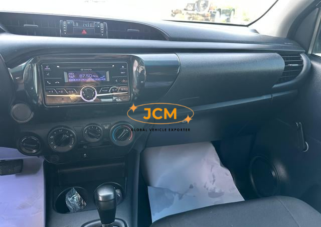 
								2019 TOYOTA HILUX PERFECT ACCIDENT FREE 2.7L 4WD full									