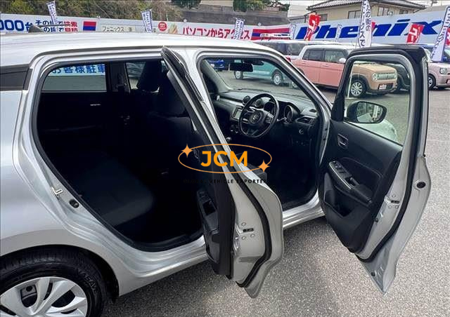 
								2023 SUZUKI SWIFT full									