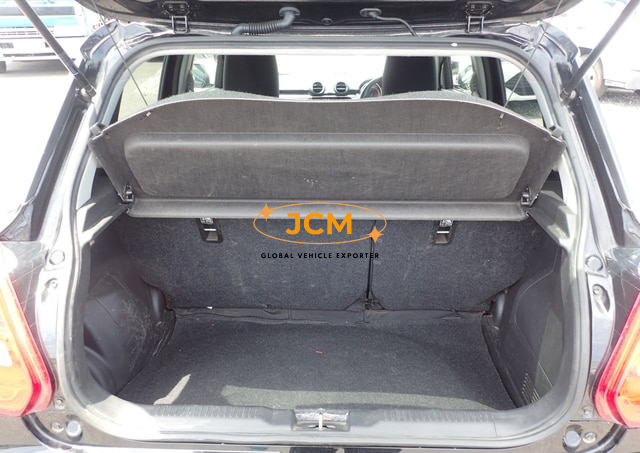 
								2020 SUZUKI SWIFT XG full									