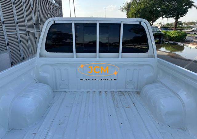 
								2019 TOYOTA HILUX PERFECT ACCIDENT FREE 2.7L 4WD full									