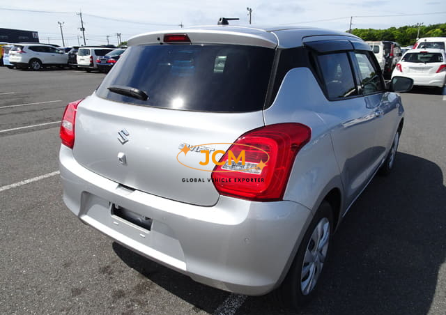 
								2023 SUZUKI SWIFT XG full									