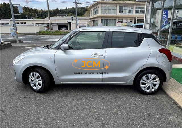 
								2023 SUZUKI SWIFT full									