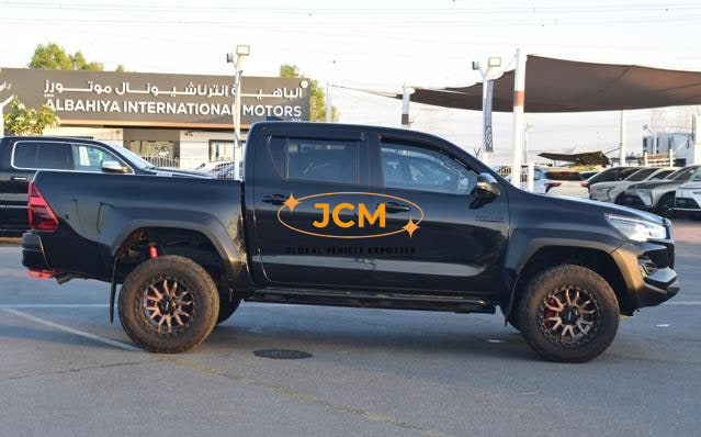 
								2024 TOYOTA HILUX GR full									
