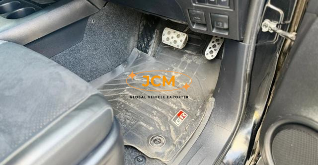 
								2024 TOYOTA HILUX GR full									