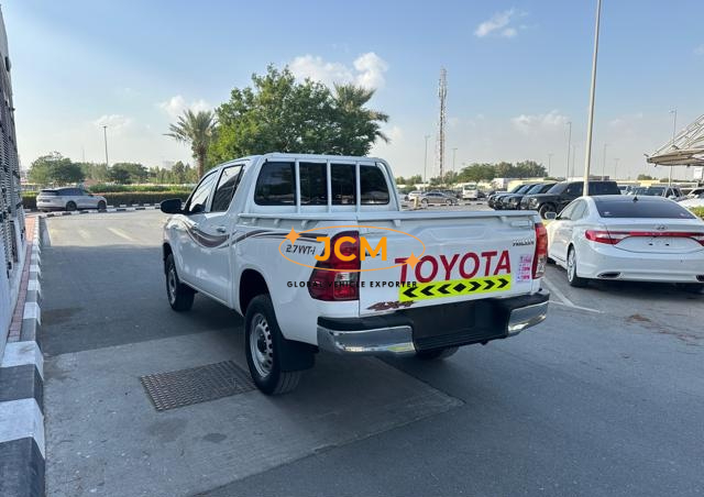 
								2019 TOYOTA HILUX PERFECT ACCIDENT FREE 2.7L 4WD full									