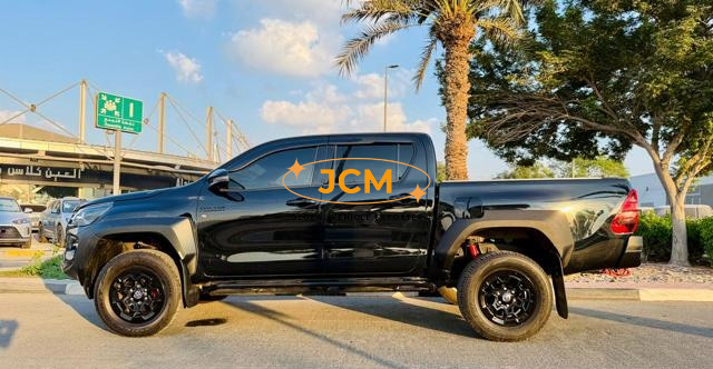 
								2024 TOYOTA HILUX GR full									
