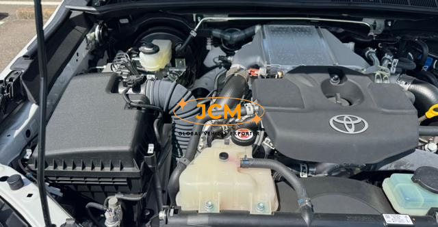 
								2024 TOYOTA HILUX ZGR full									