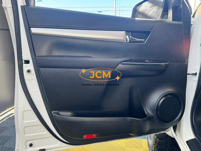 
								2018 TOYOTA HILUX Z 4WD full									