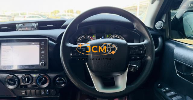 
								2023 TOYOTA HILUX 2.4 E REVO DOUBLE CAB full									