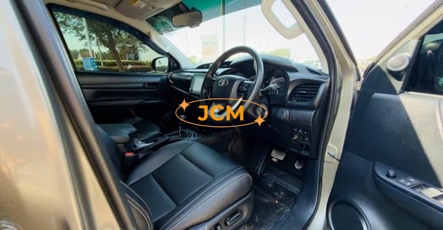 
								2023 TOYOTA HILUX 2.4 E REVO DOUBLE CAB full									