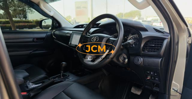 
								2023 TOYOTA HILUX 2.4 E REVO DOUBLE CAB full									