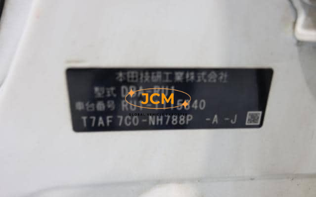 
								2016 HONDA VEZEL 1.5X A-KEYLESS-2WD full									