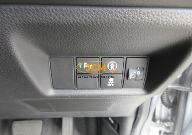 
								2021 HONDA FIT E:HEV full									