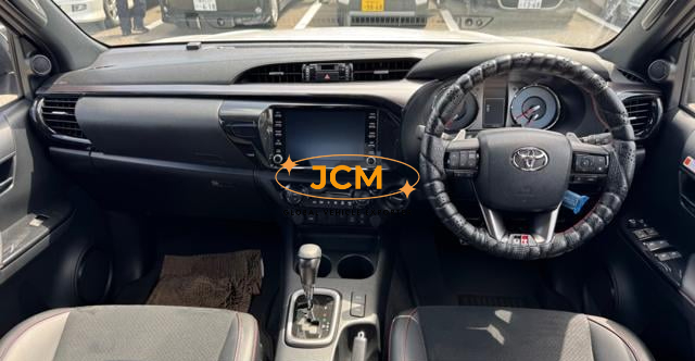 
								2024 TOYOTA HILUX ZGR full									