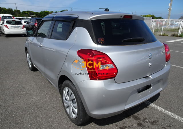 
								2023 SUZUKI SWIFT XG full									