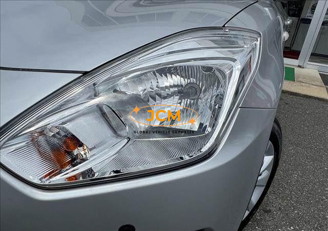 
								2023 SUZUKI SWIFT full									