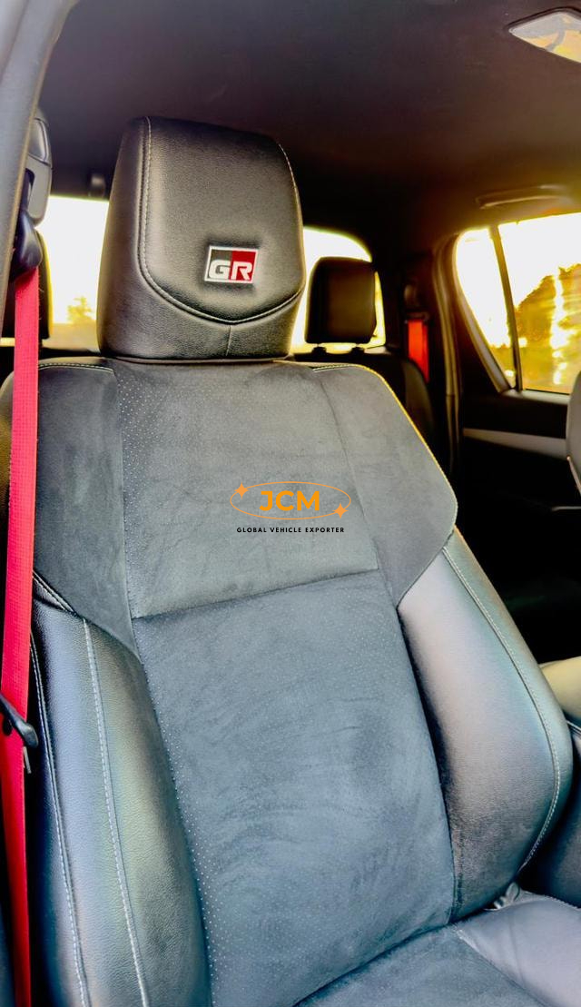 
								2024 TOYOTA HILUX GR full									