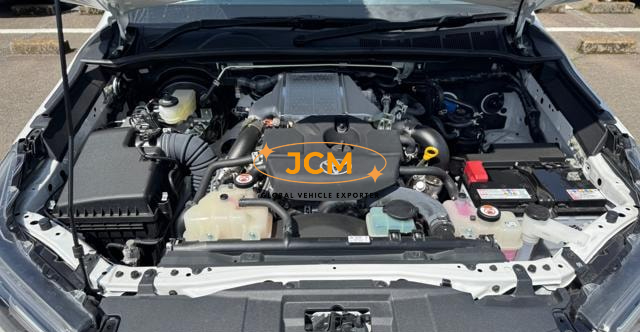
								2024 TOYOTA HILUX ZGR full									