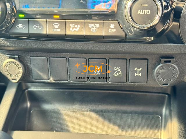 
								2018 TOYOTA HILUX Z 4WD full									