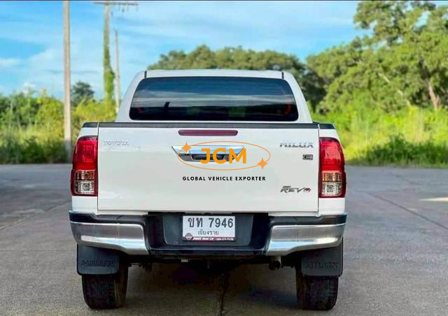 
								2018 TOYOTA HILUX 2.4 E REVO DOUBLE CAB full									