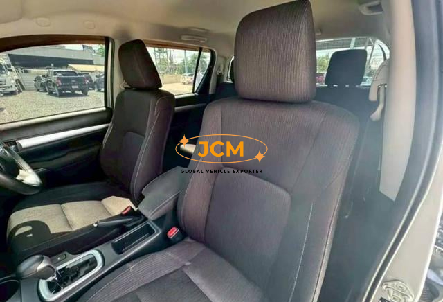 
								2020 TOYOTA HILUX 2.4 E REVO DOUBLE CAB full									