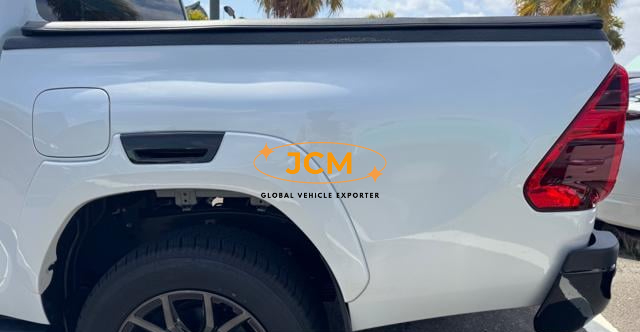 
								2024 TOYOTA HILUX ZGR full									