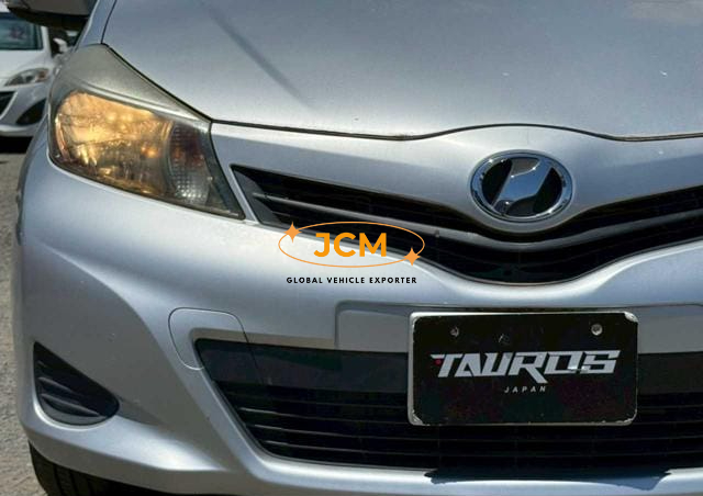 
								2012 TOYOTA VITZ full									