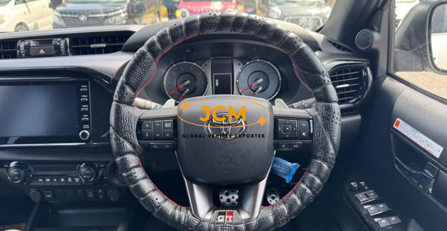 
								2024 TOYOTA HILUX ZGR full									