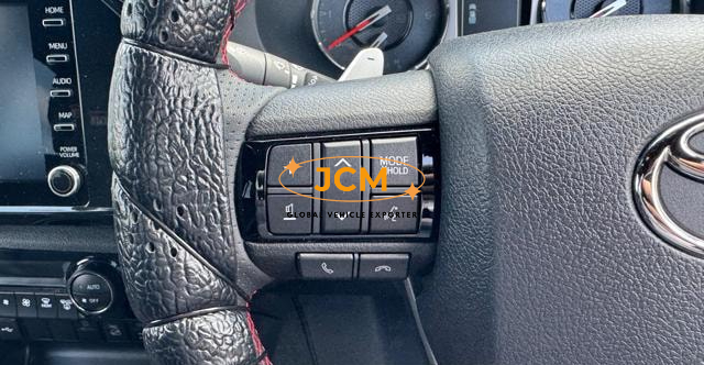 
								2024 TOYOTA HILUX ZGR full									