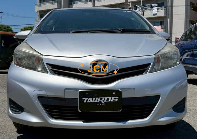 
								2012 TOYOTA VITZ full									