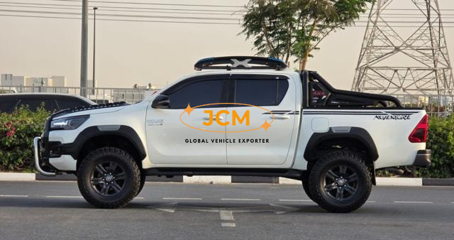 
								2023 TOYOTA HILUX ROCCO GR SPORTS KIT | 4 X 4 full									
