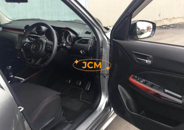 
								2022 SUZUKI SWIFT full									