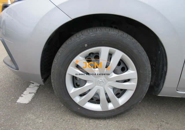 
								2021 HONDA FIT E:HEV full									