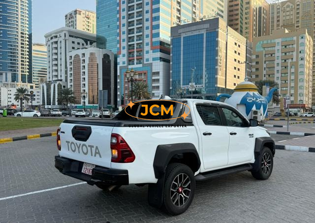 
								2024 TOYOTA HILUX 48V SR5 WITH GR SPORT KIT full									