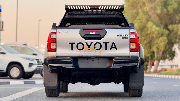 
								Toyota Hilux 2020 full									
