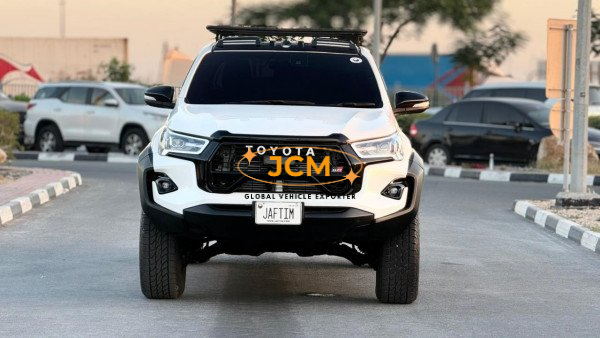 
								2022 TOYOTA HILUX 2.8 4WD full									