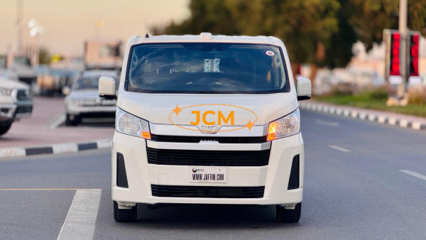 10 Seaters Toyota Hiace 2022