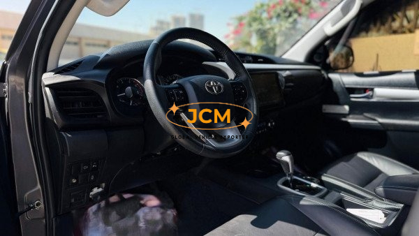 
								2021 TOYOTA HILUX 2.8L 4WD full									