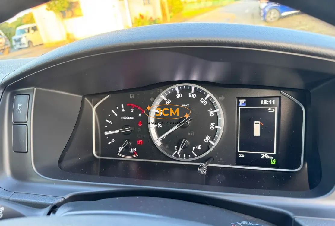 
Toyota Hiace Commuter  GL ( 14 SEATER ) full									