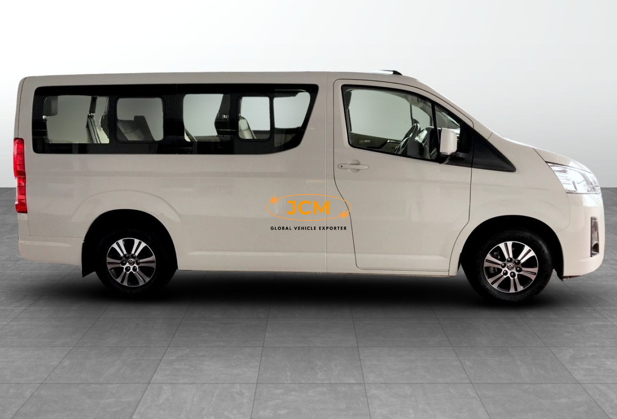 
								2024 Toyota Quantum 2.8 GL RHD 11 Seater full									