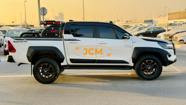 2024 TOYOTA HILUX 2.8 4WD