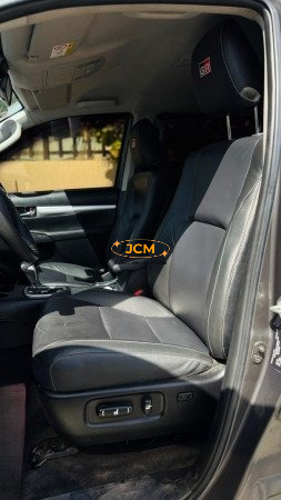 
								2021 TOYOTA HILUX 2.8L 4WD full									