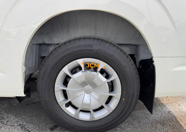 
								2025 TOYOTA HIACE COMMUTER 15 Seaters full									