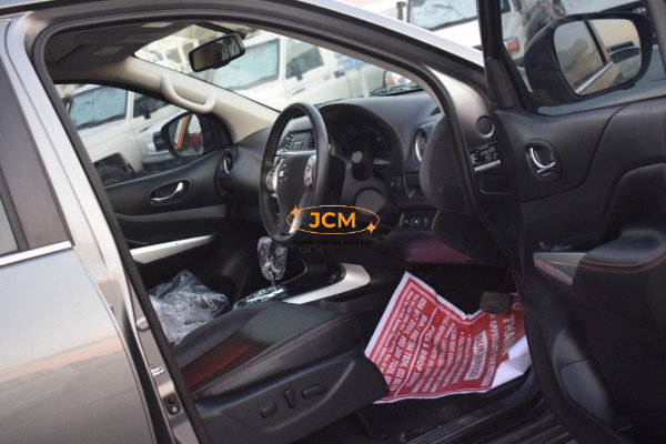
								Nissan Navara 2020 full									