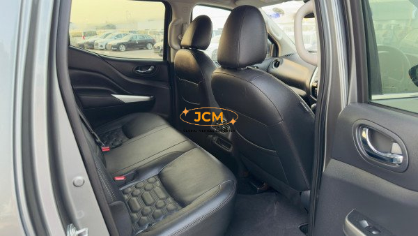 
								2022 NISSAN NAVARA full									
