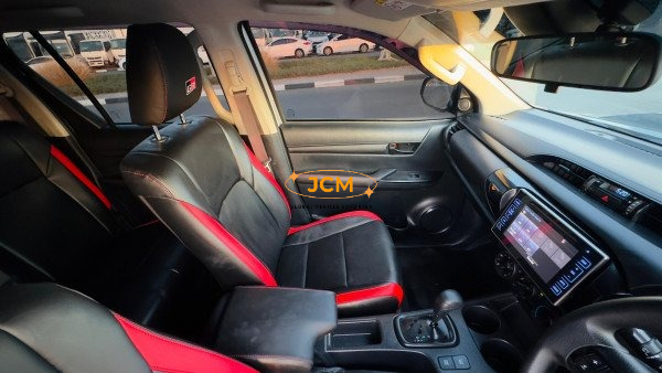
								Toyota Hilux 2020 full									