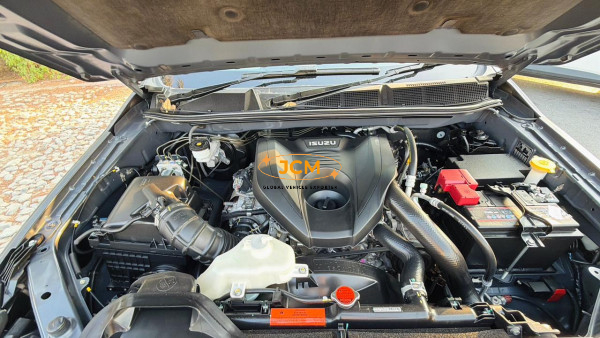
								2021 ISUZU D-MAX full									